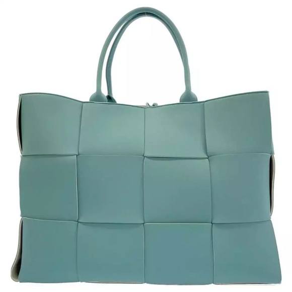 Bottega Venetta - Picture 2 of 6